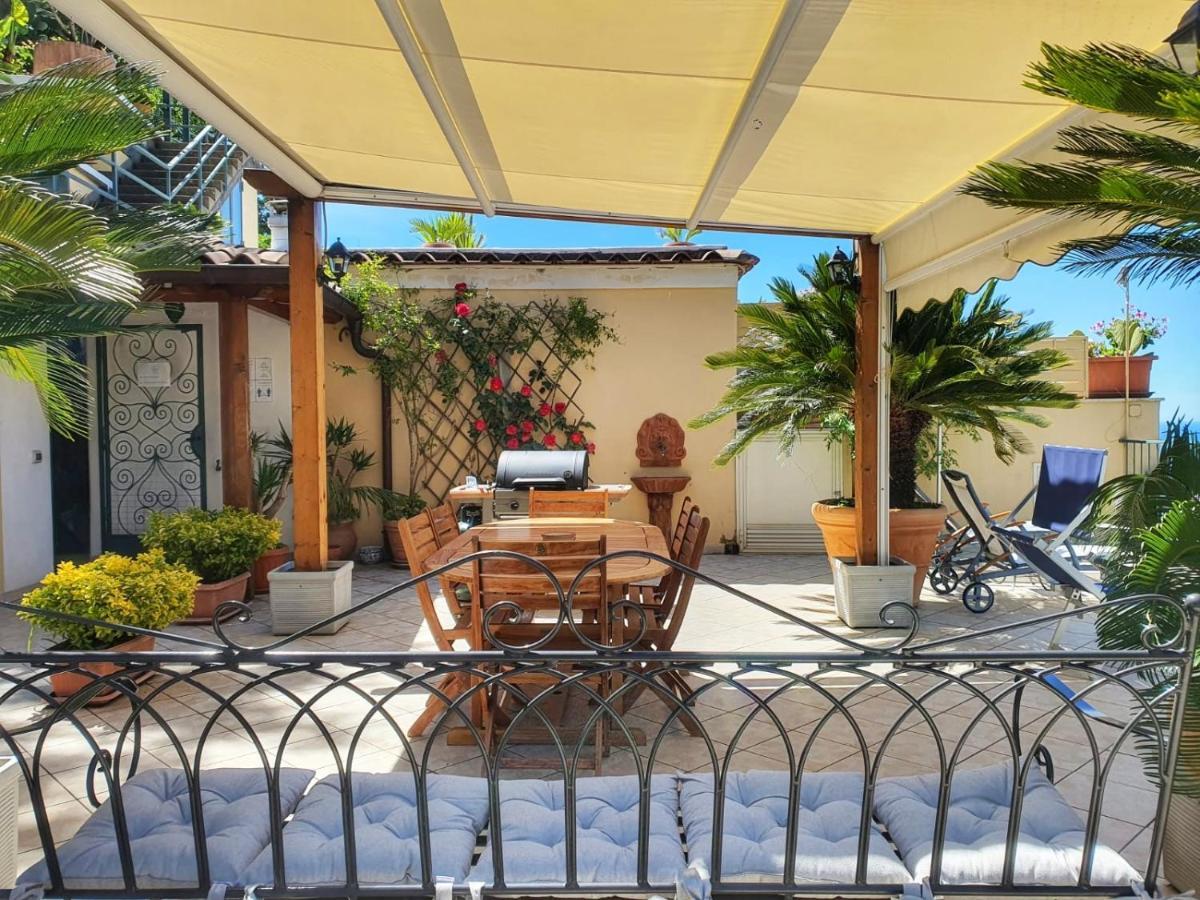 Casa Monticello Appartement Positano Buitenkant foto