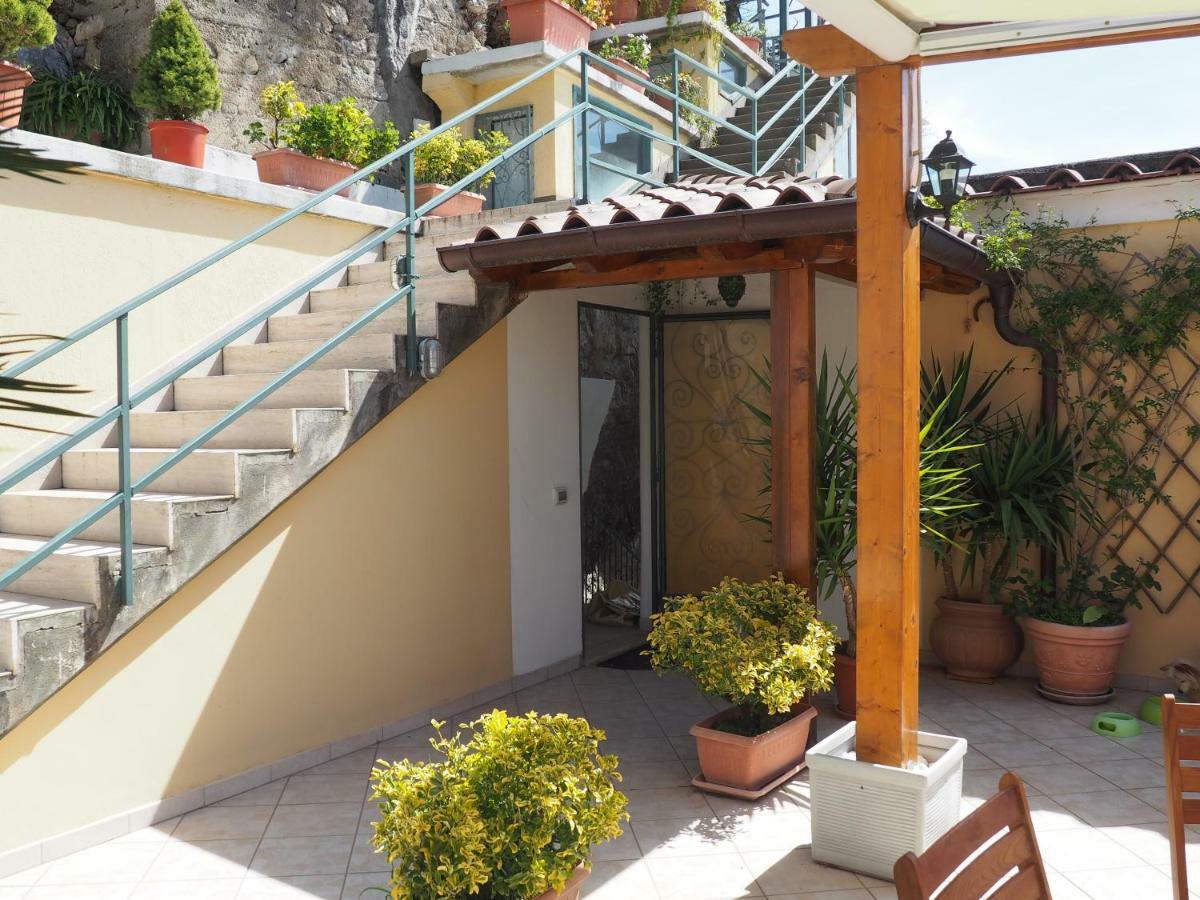 Casa Monticello Appartement Positano Buitenkant foto